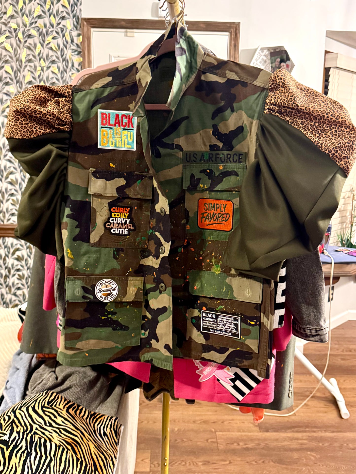 Lady Camo Curvy Statement Jacket