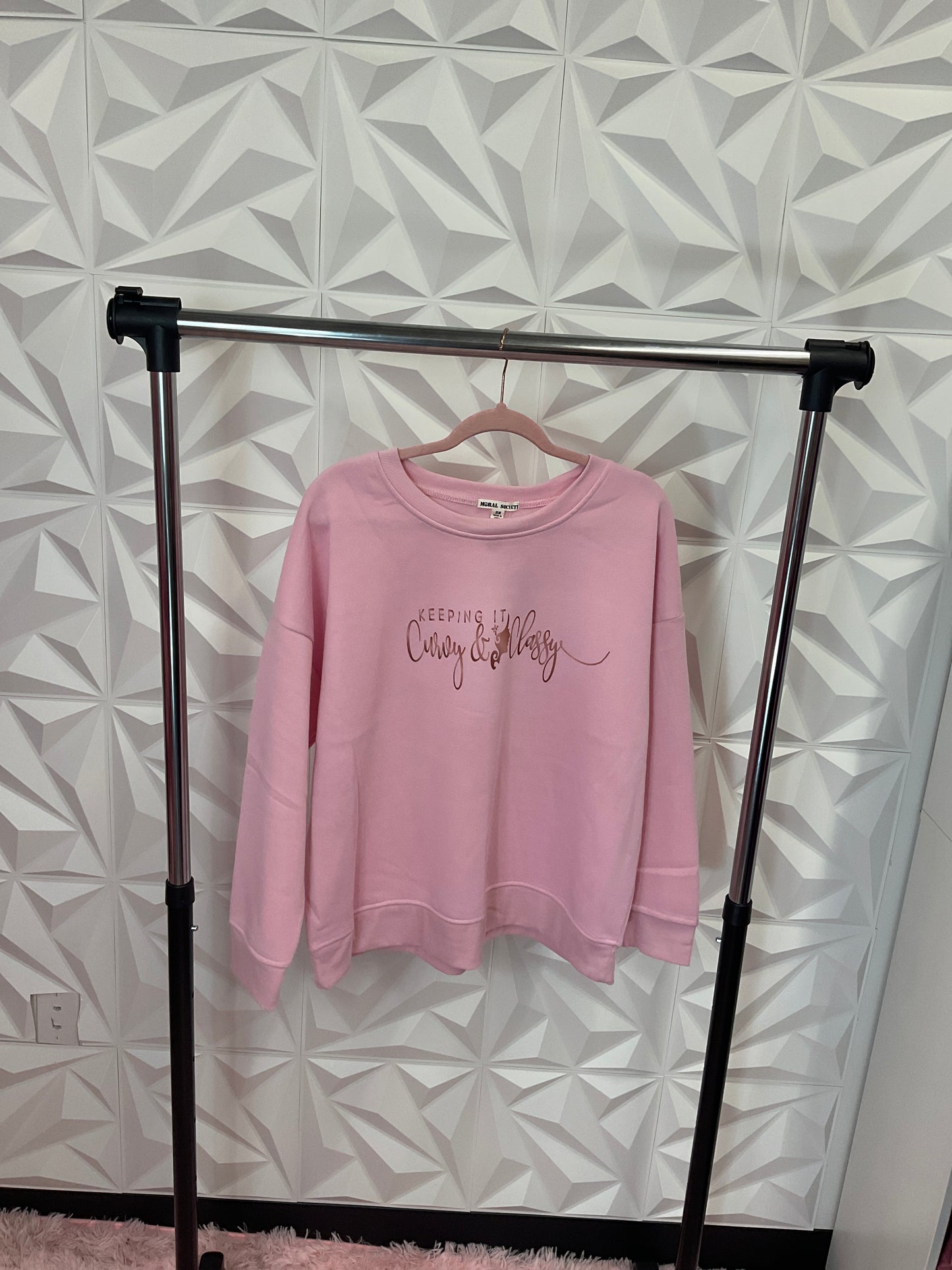 10/7 Lady Keeping it Curvy & Classy- Light Pink