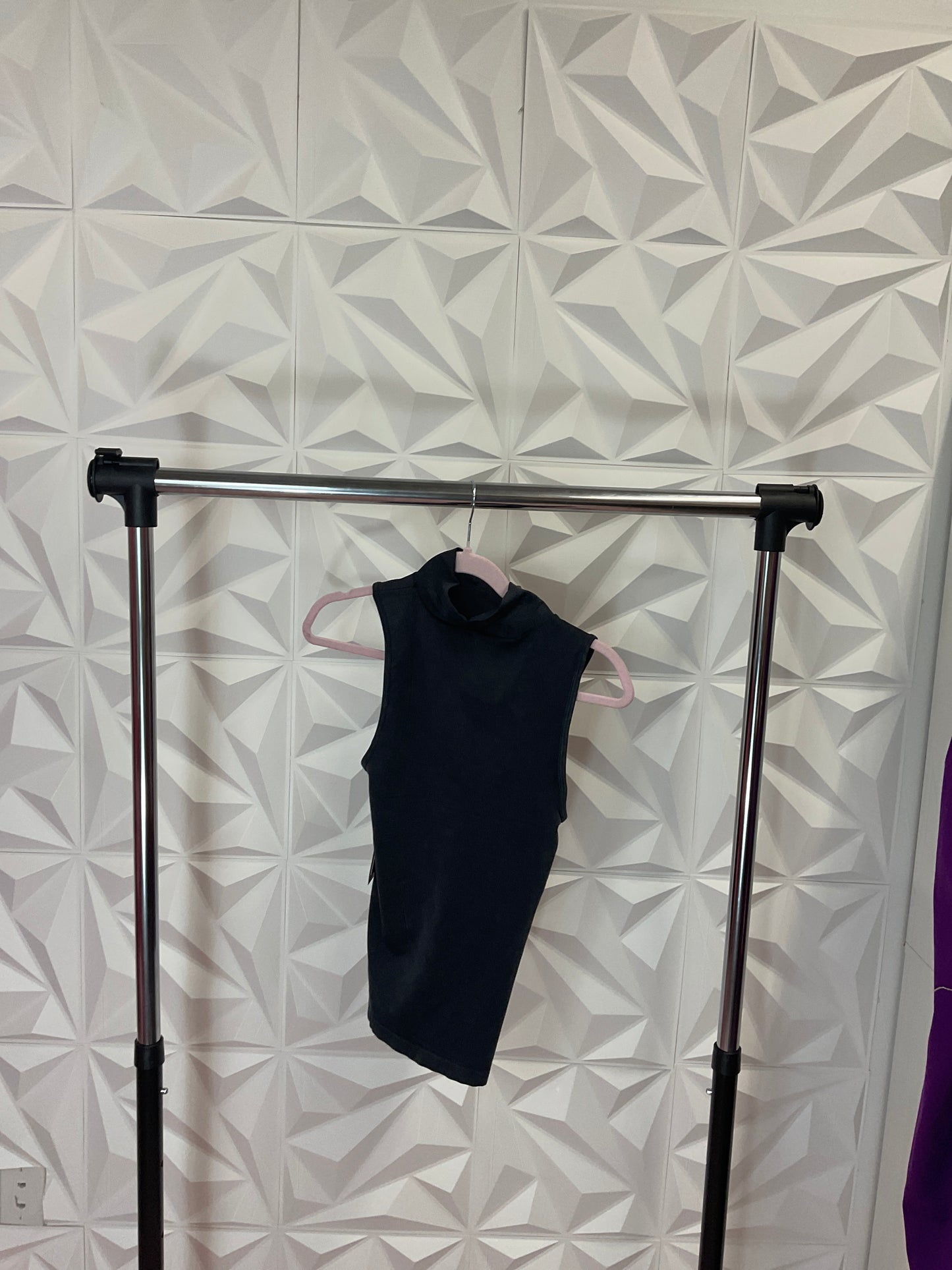 8/6 Lady Dark Grey Seamless Mock Neck Sz 1x 2x 3x