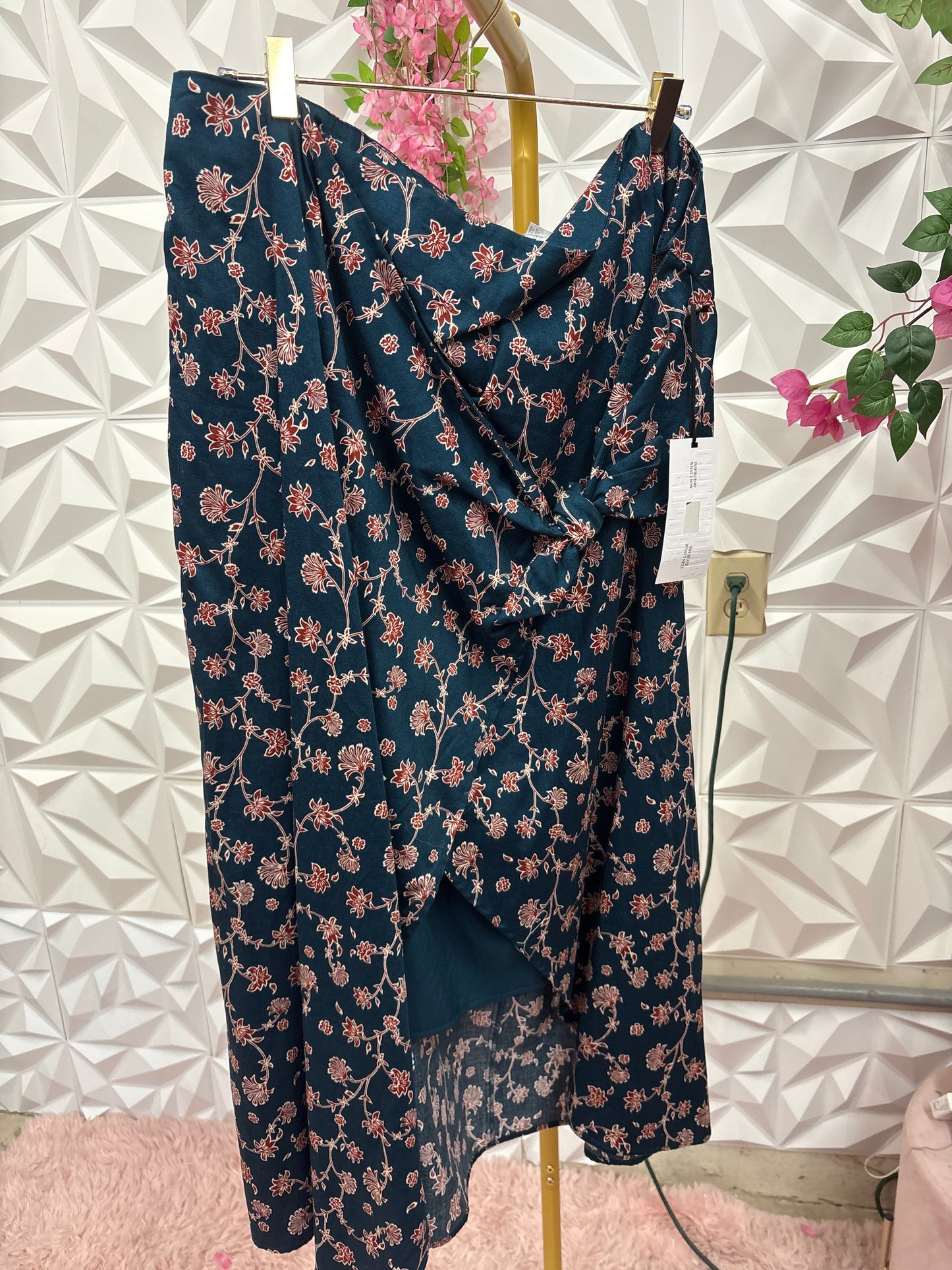 2/9 LADY FUTURE COLLECTIVE FLORAL SKIRT SZ 20