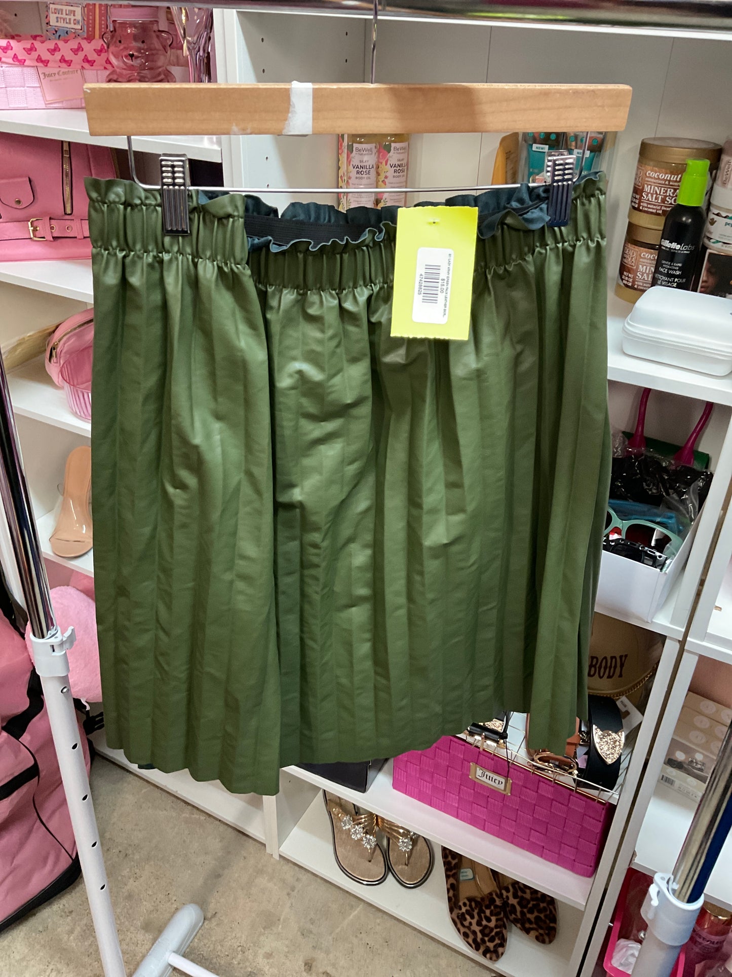 2/1 LADY ARMY GREEN FAUX LEATHER SKIRT SZ 3X