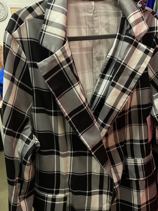 3/10 Lady Black and White Blazer Sz 3x