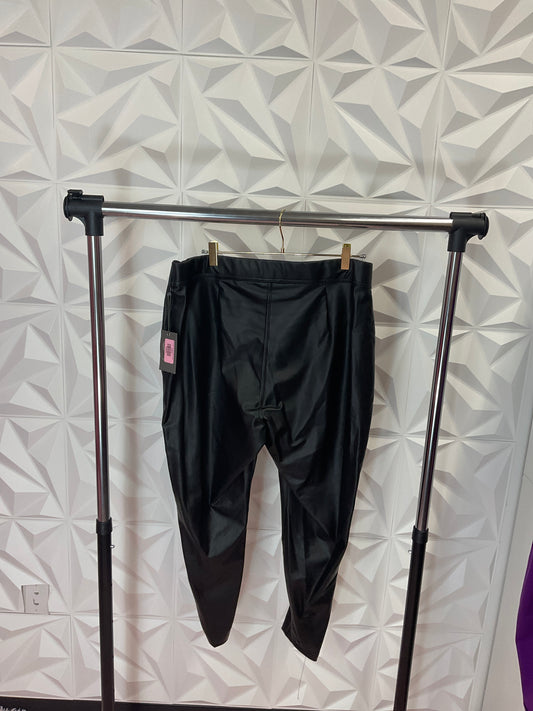 10/7 LADY VINCE CAMUTO FAUX LEATHER PANTS SZ 2X