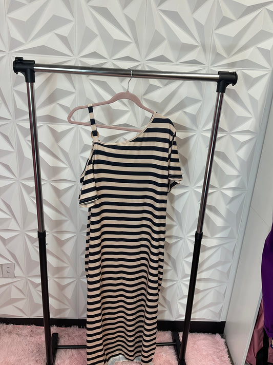 9/13 Last Striped Dress with Buckle sx 3xl