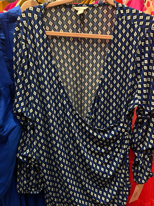 3/10 Lady Blue Diamonds Blouse Sz 14/16